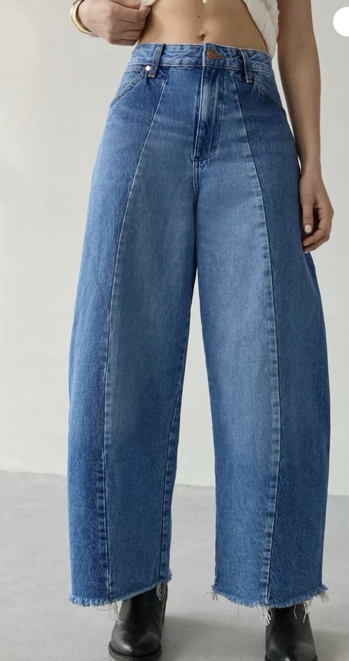 WRANGLER Cowboy Frayed High Waist Barrel Jeans SZ 28 SOLD OUT